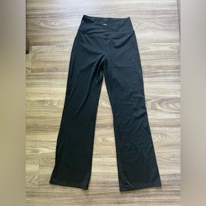 Cross waist flare leggings